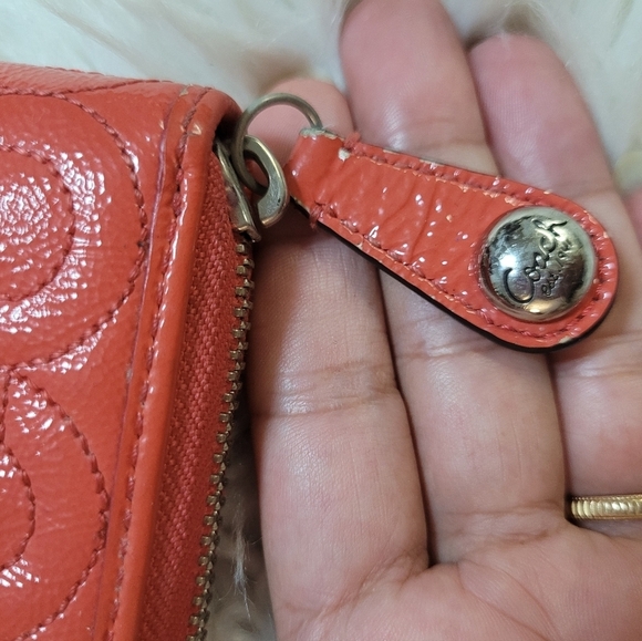 Rare Vintage Coach Embossed Pink Coral Wallet OBO - Picture 3 of 6